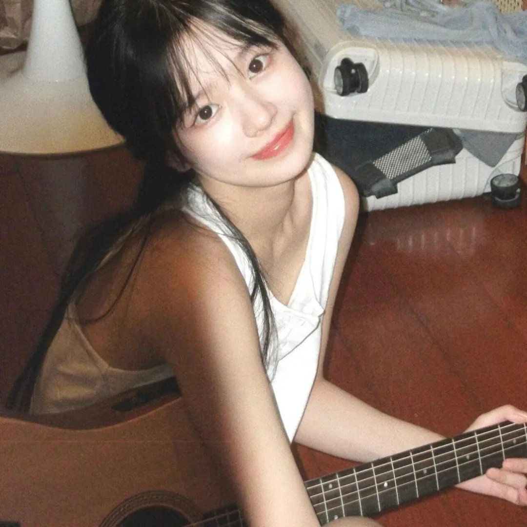 公寓里的两个女人